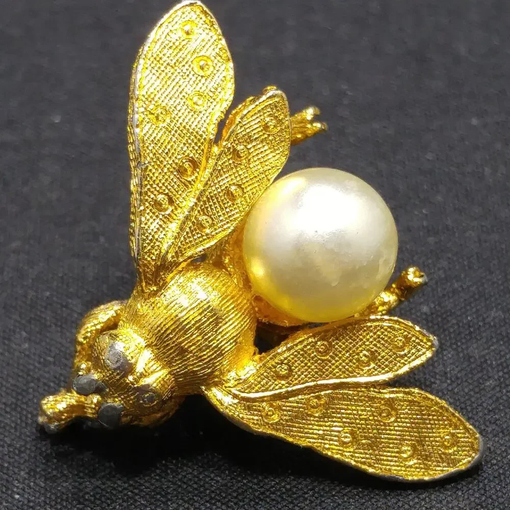 Vintage Hattie Carnegie Insect Brooch, Faux Pearl, 1960s Vintage Jewelry